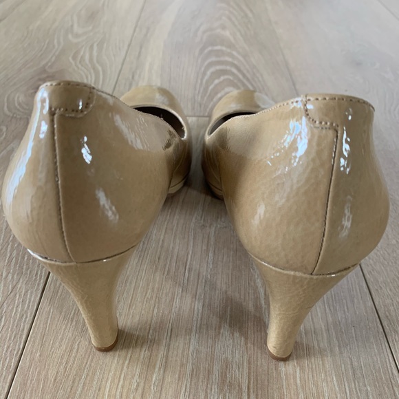 Naturalizer Nude Pumps - Picture 3 of 4